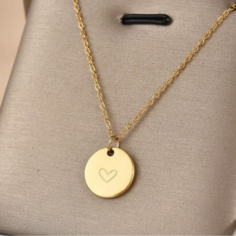 Fashion Gold Heart Pendant Necklace NWOT